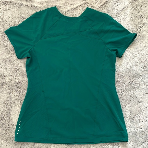 Hunter Green Barco One Scrub Top! - Picture 4 of 4